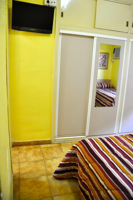 Hostal El Jardin Μπένιντορμ Δωμάτιο φωτογραφία
